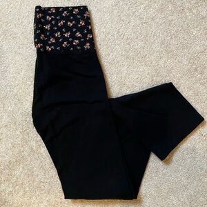 Aerie Yoga Pants Slim Gym Straight Leg Black Foldover Floral Bouquet Waist Y2K